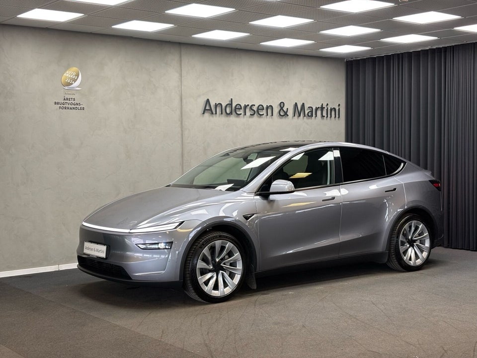 Tesla Model Y Launch Series Long Range AWD 5d