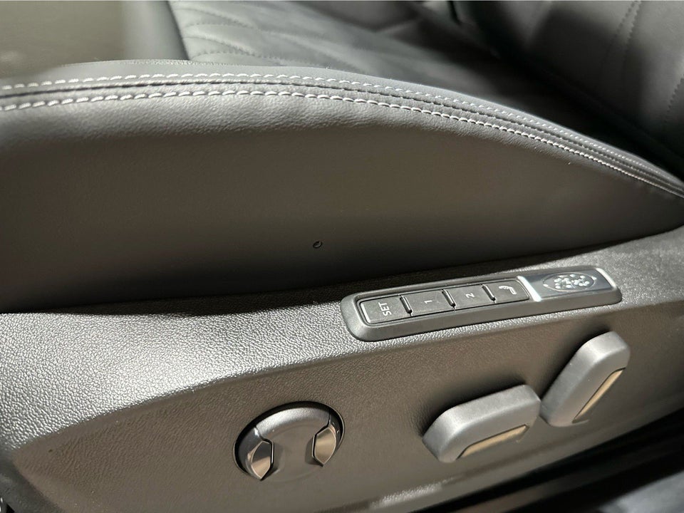 Ford Capri 82 Premium Extended Range 5d