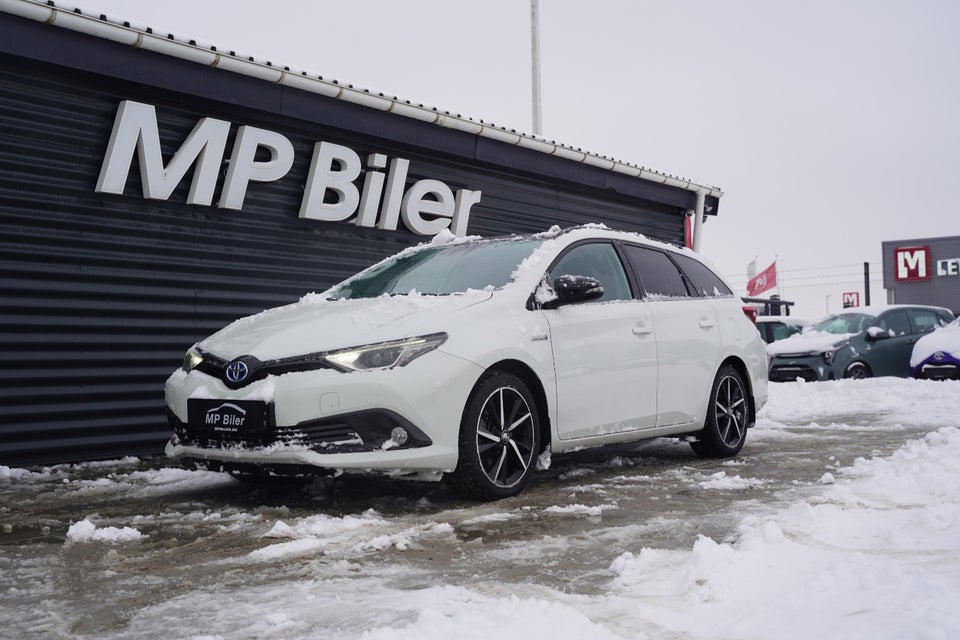 Toyota Auris 1,8 Hybrid H2 Style Touring Sports CVT 5d