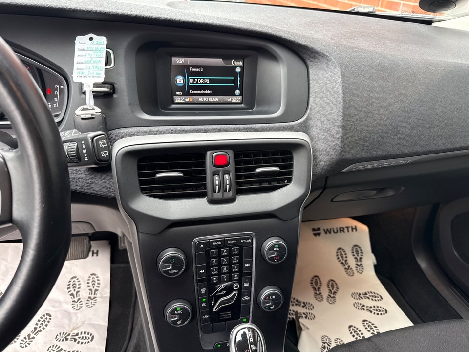 Volvo V40 CC 1,6 D2 115 Kinetic aut. 5d