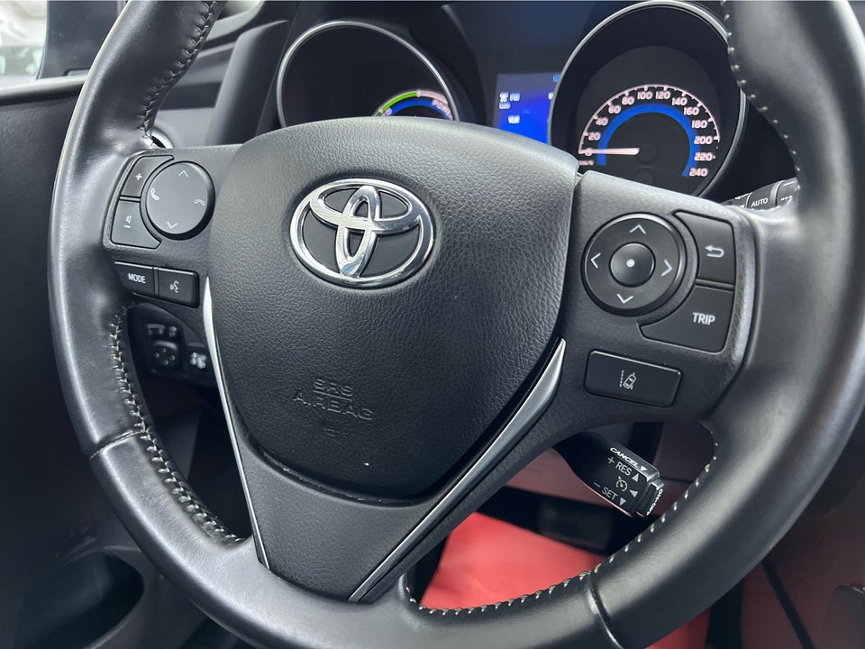 Toyota Auris 1,8 Hybrid H2 Comfort CVT 5d