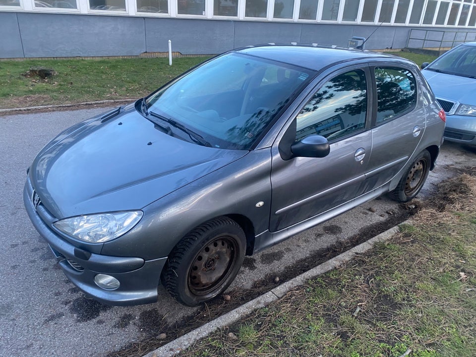 Peugeot 206 1,4 Comfort+ 5d