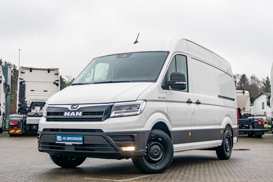 MAN TGE 2,0 3.180 Kassevogn L3H3 aut. FWD