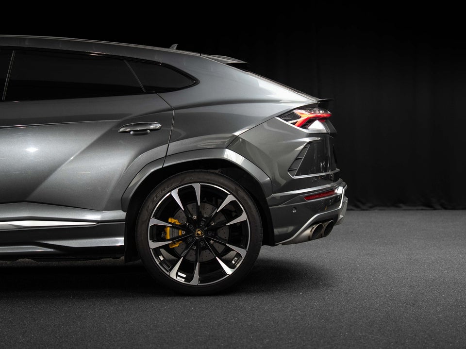 Lamborghini Urus 4,0  5d