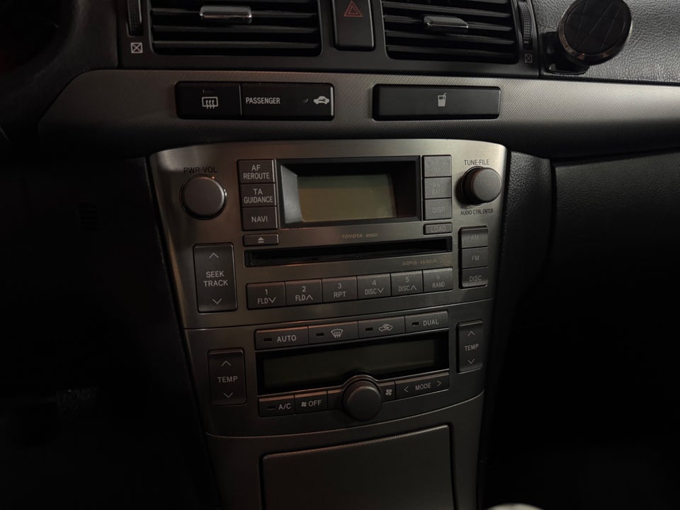 Toyota Avensis 2,0 D-4D Sol stc. 5d