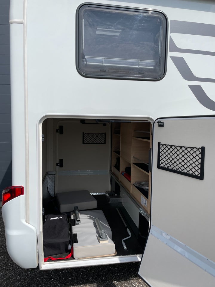 Hymer B-MC i550 2,2 CDi 170 aut. 2d