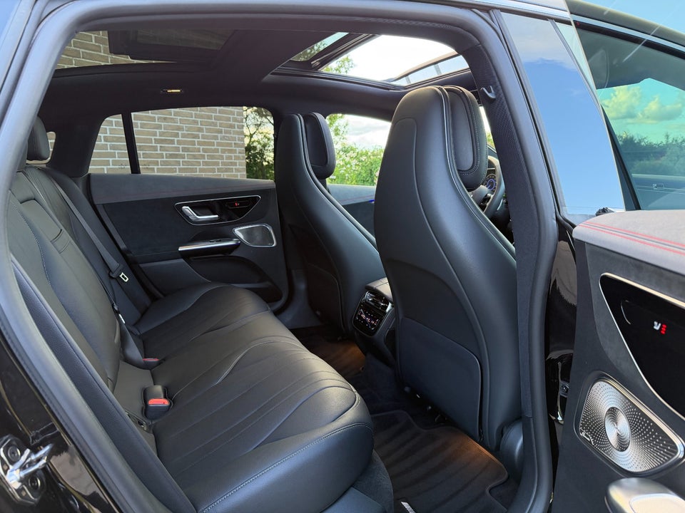 Mercedes EQE350 AMG Line Premium Plus 4d