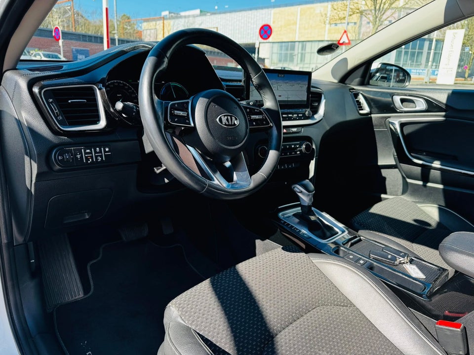 Kia XCeed 1,6 PHEV Upgrade Intro DCT 5d