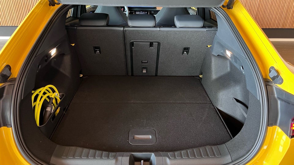 Ford Capri 77 Premium Extended Range 5d