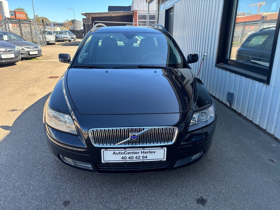 Volvo V50 2,4  5d