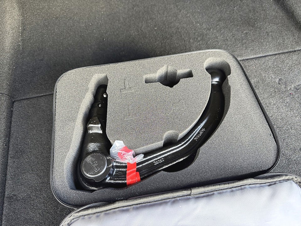 Tesla Model 3 Long Range RWD 4d