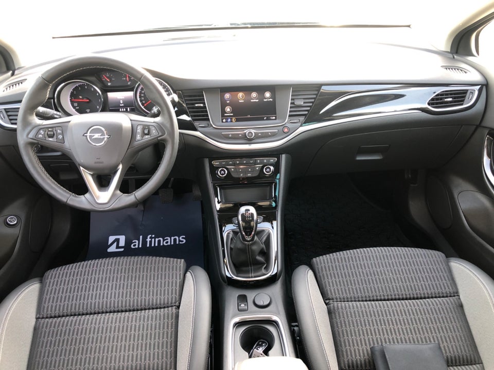 Opel Astra 1,2 T 110 Elegance Sports Tourer 5d