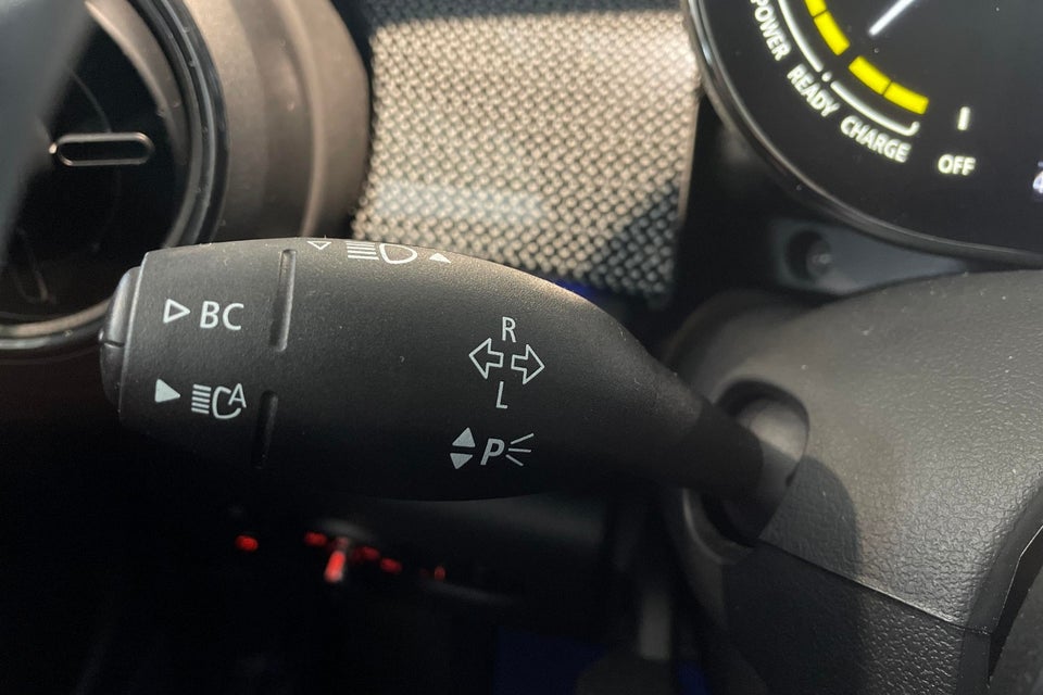 MINI Cooper SE Younique Trim 3d