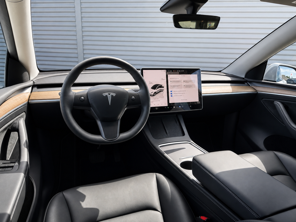 Tesla Model Y RWD 5d