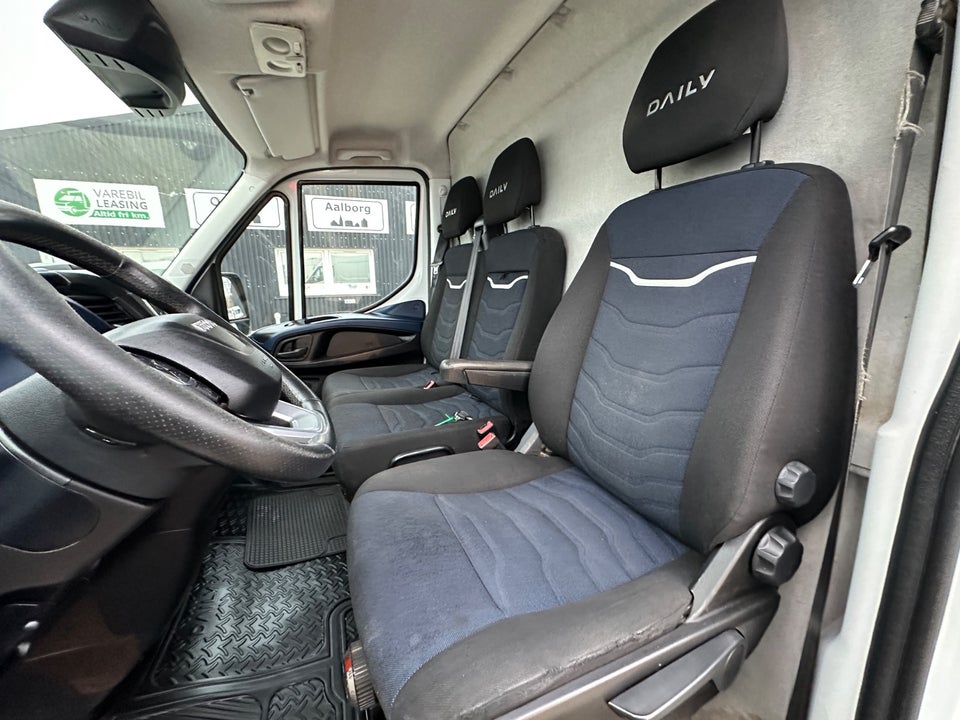 Iveco Daily 2,3 35C12 12m³ Van AG8