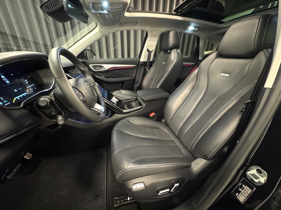 MG Marvel R Luxury 5d