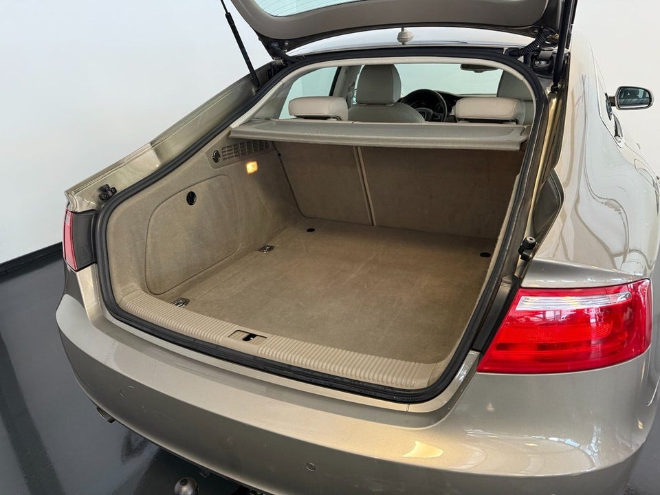 Audi A5 2,0 TDi 143 Sportback Multitr. 5d