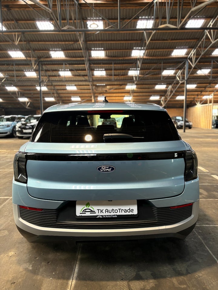 Ford Explorer 77 Premium Extended Range 5d