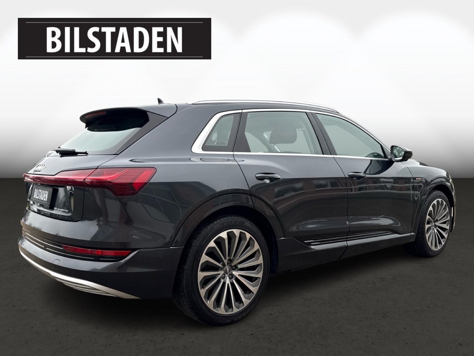 Audi e-tron 55 quattro 5d