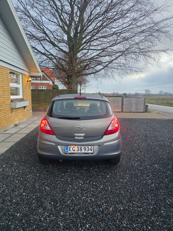 Opel Corsa 1,4 16V Cosmo 5d