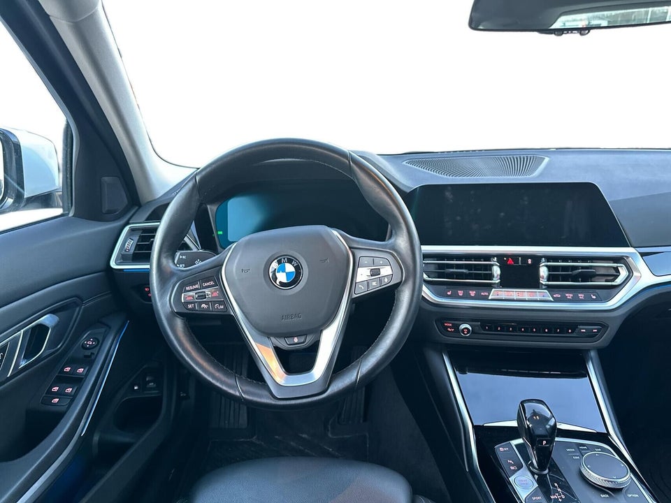 BMW 330e 2,0 Touring Sport Line aut. 5d