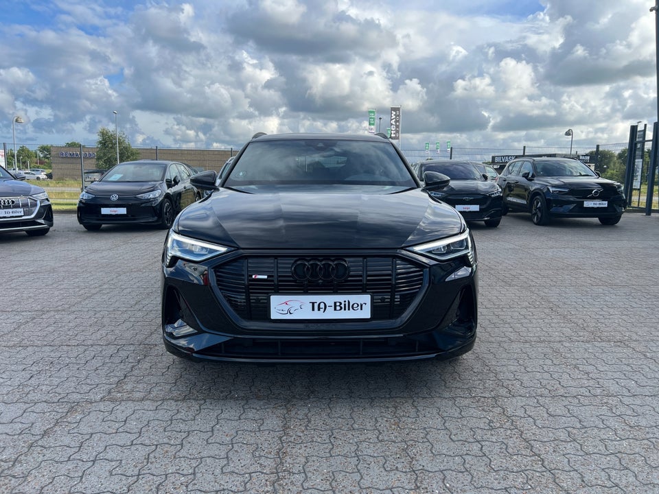 Audi e-tron 55 S-line quattro 5d