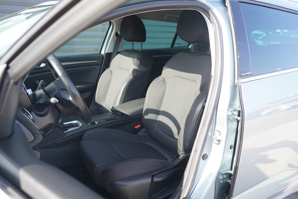 Renault Megane IV 1,6 E-Tech Sport Tourer 5d