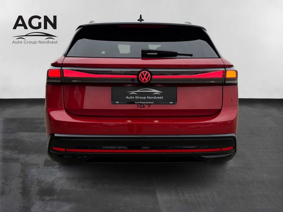 VW ID.7 77 Style+ Tourer 5d