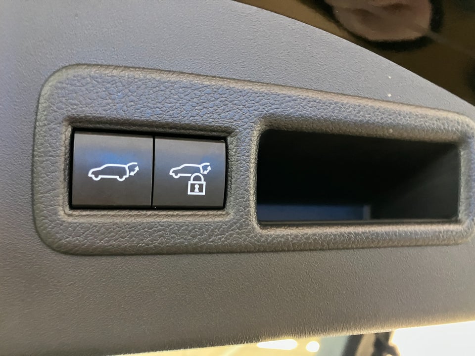 Toyota bZ4X Executive 5d