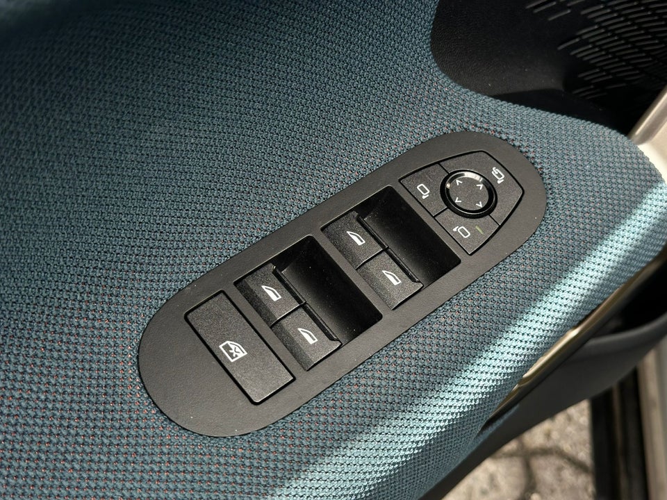 MINI Aceman E Favoured Trim L 5d