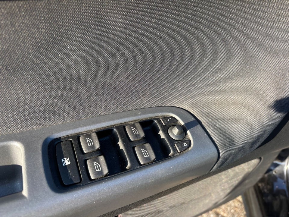 Volvo S40 1,8 Kinetic 4d