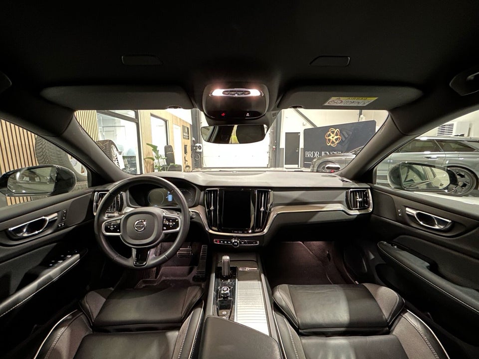 Volvo V60 2,0 B4 197 R-Design aut. 5d