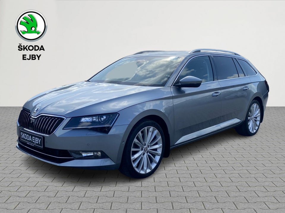 Skoda Superb 2,0 TSi 272 Business Combi DSG 4x4 5d