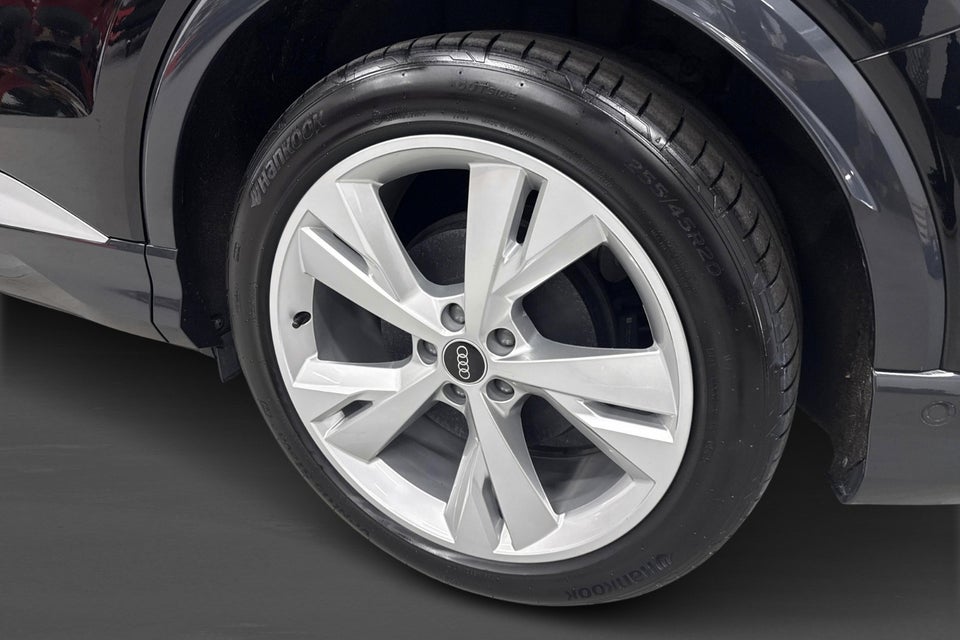 Audi Q4 e-tron 45 Progress 5d