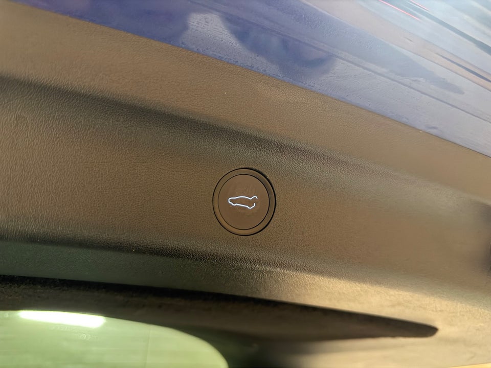 Tesla Model Y Long Range AWD 5d