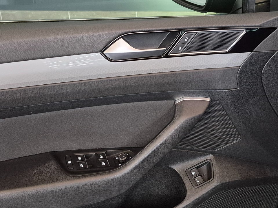 VW Passat 1,4 GTE High DSG 4d