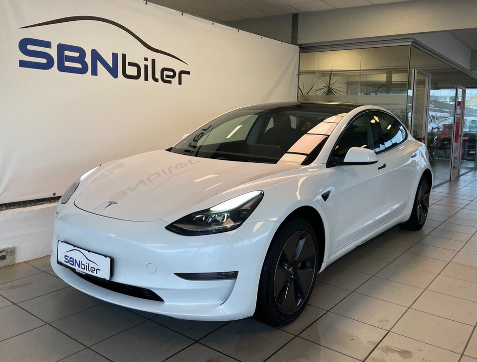 Tesla Model 3 Long Range RWD 4d