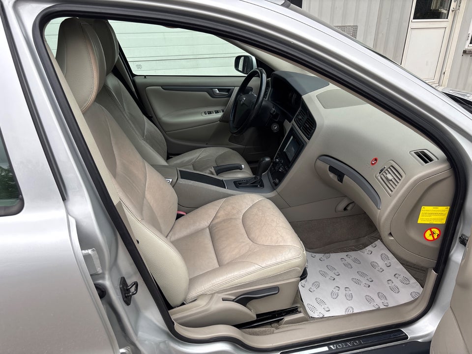 Volvo S60 2,4 140 aut. 4d