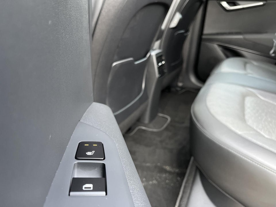 Kia Niro 64 EV Upgrade 5d