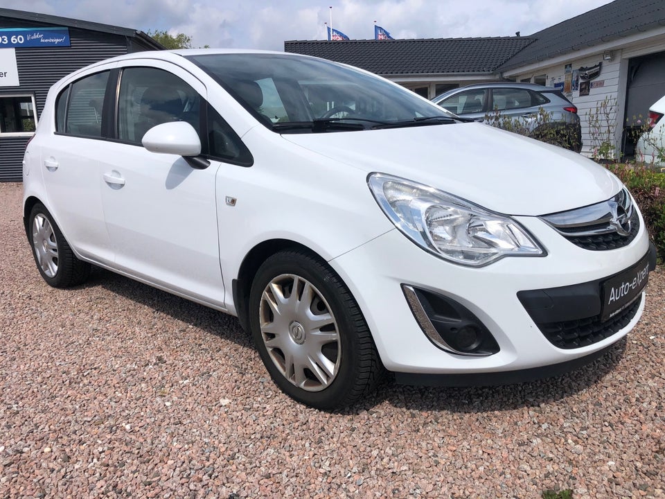 Opel Corsa 1,2 16V Cosmo 5d