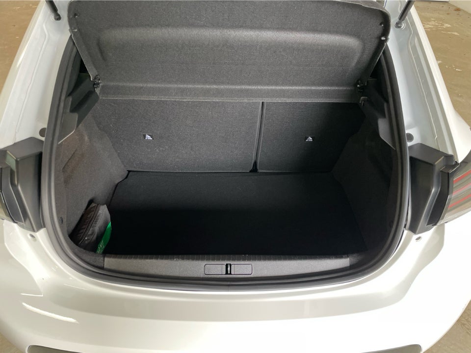 Peugeot 208 1,2 PureTech 100 Allure+ 5d