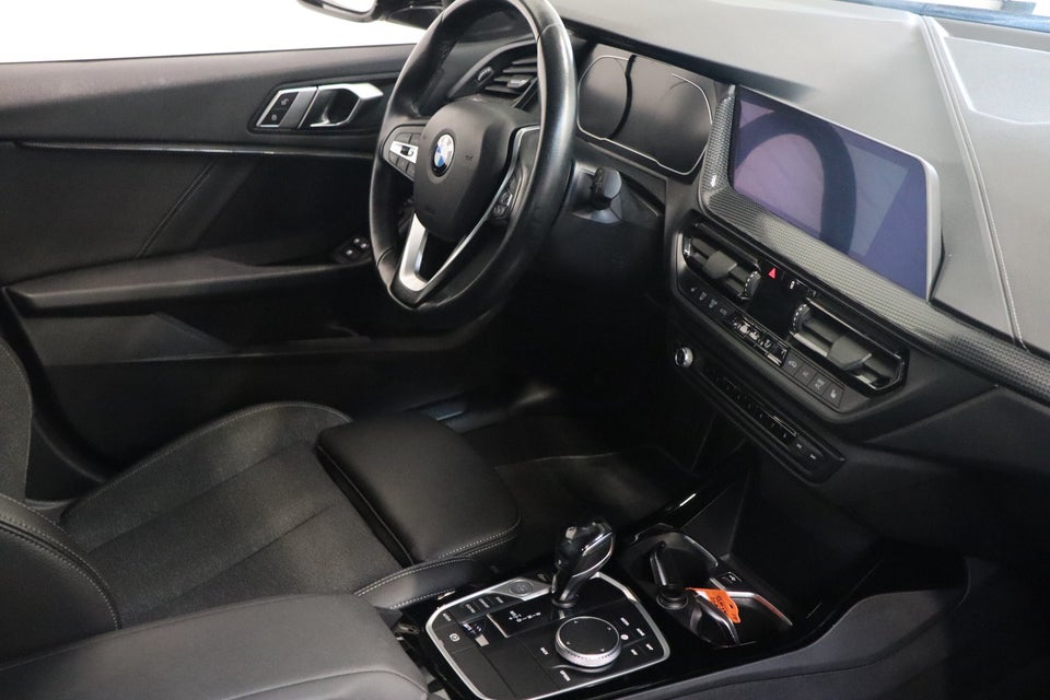 BMW 118i 1,5 Sport Line aut. 5d