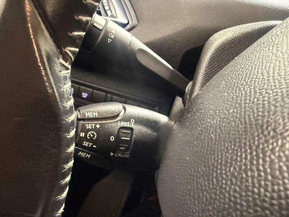 Peugeot 308 1,6 BlueHDi 120 Active 5d