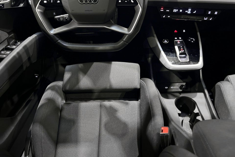 Audi Q4 e-tron 40 Progress 5d