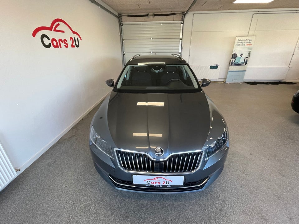 Skoda Superb 2,0 TDi 150 Style Combi DSG 5d