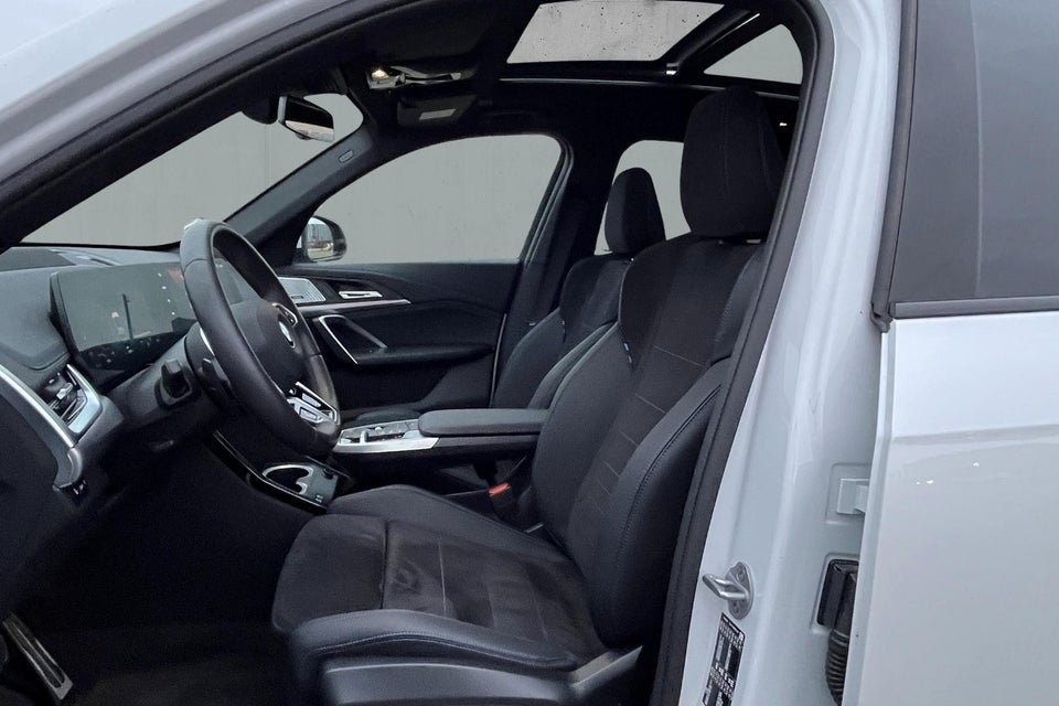 BMW iX1 eDrive20 Fully Charged M-Sport 5d