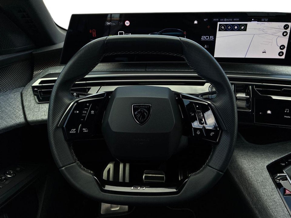 Peugeot e-3008 77 GT Pack 5d