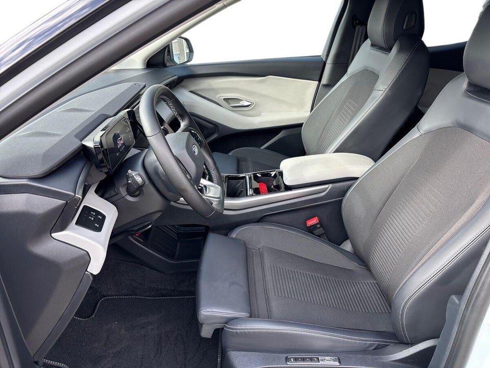 Ford Explorer 79 Select Extended Range AWD 5d