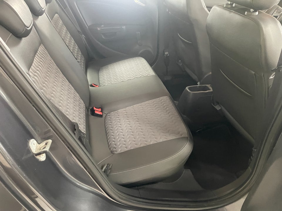 Opel Corsa 1,4 16V Cosmo 5d