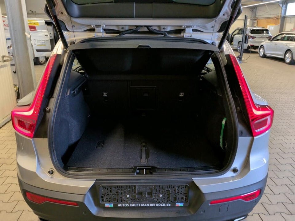 Volvo XC40 ReCharge Extended Range Plus 5d